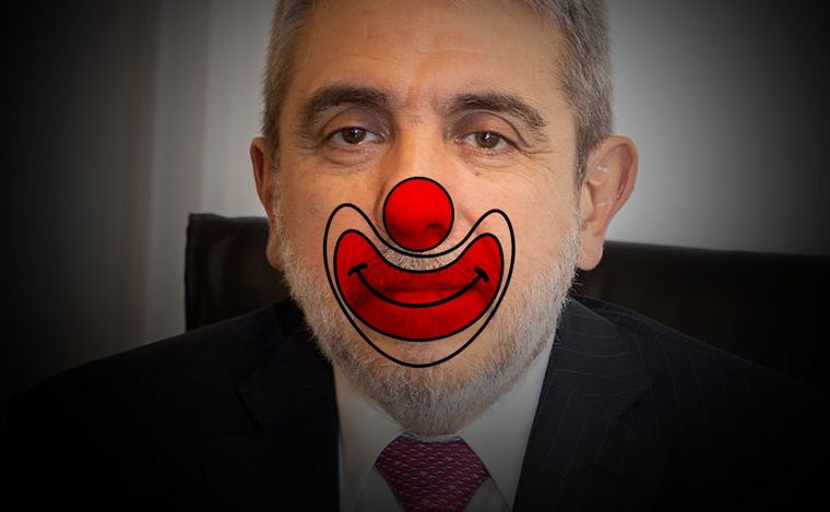 FOTO: ¿Ya renunció Aníbal, el ministro de Memes y Chistes?