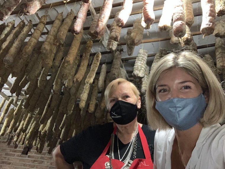 Norma Londero cuenta cómo se hace salame en Colonia Caroya
