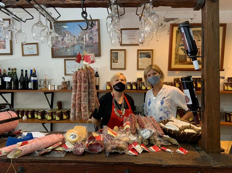 FOTO: Norma Londero cuenta cómo se hace salame en Colonia Caroya