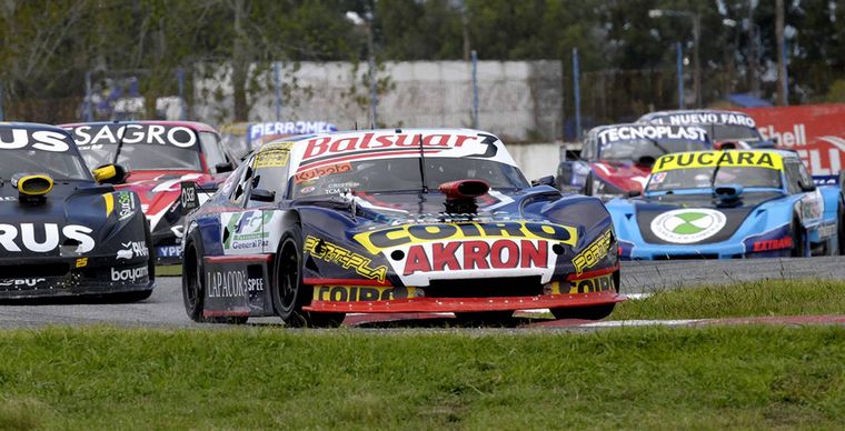 Tomás Brezzo con su Chevrolet fué 3° en La Plata y manda en el Campeonato.