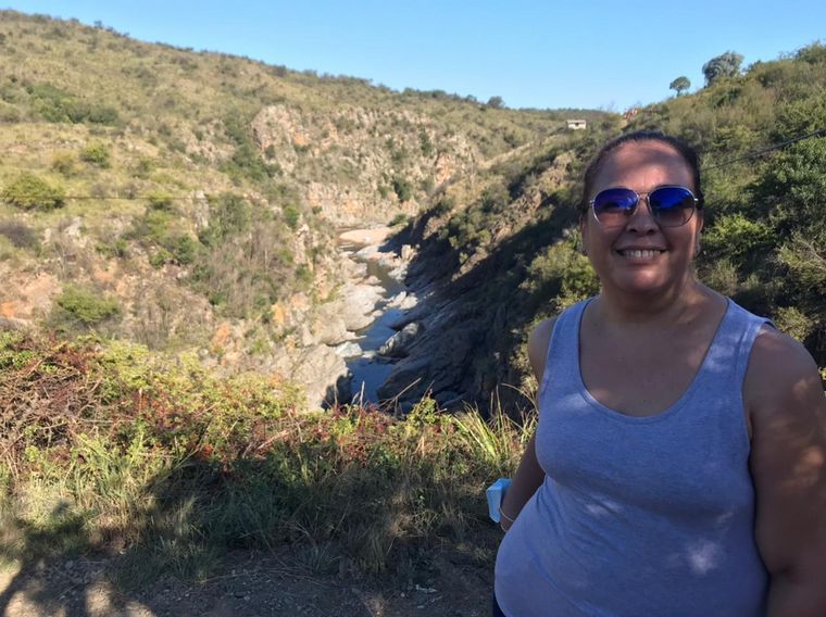 Tirolesa en Alpa Corral, una opción de aventura sobre el río.