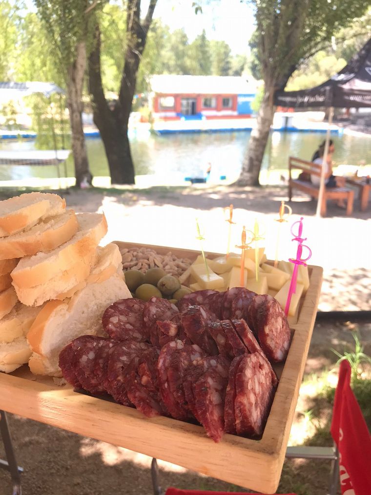 “La Martina”, el parador serrano a orillas del Río Achiras