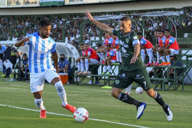 FOTO: Sarmiento venció 1-0 a Atlético Tucumán en su debut en la Copa. (Foto: NA)
