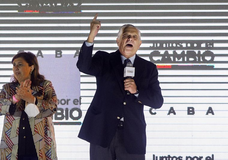 El diputado nacional disparó munición gruesa contra el Gobierno.