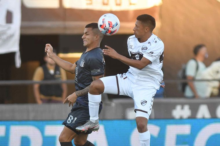 "La T" comenzó con el pie izquierdo el torneo.