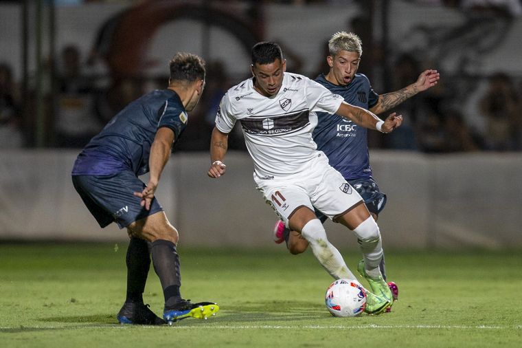 "La T" comenzó con el pie izquierdo el torneo.
