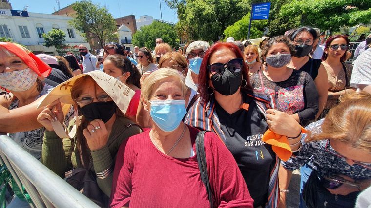 Destino San Javier le cantó a los enamorados en el Cabildo de Córdoba.