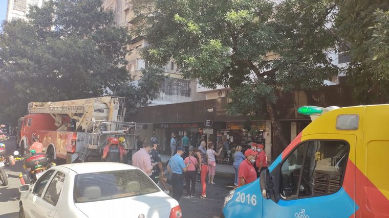 Incendio en un departamento de calle 27 de Abril en Córdoba.