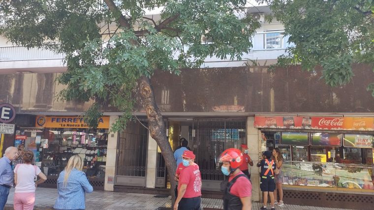 Incendio en un departamento de calle 27 de Abril en Córdoba.