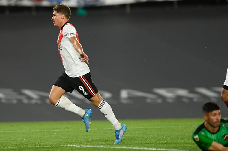 Julián Álvarez, la estrella del encuentro entre River y Patronato.