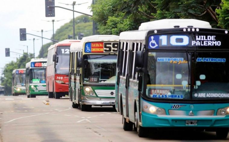 La puja es por 32 líneas de colectivos.