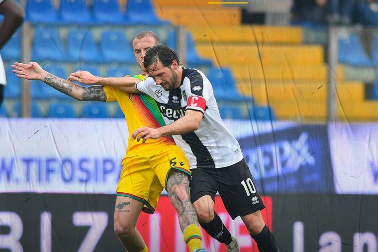 FOTO: Franco Vázquez marcó su octavo gol en esta temporada de la Serie A. (Foto: Parma)