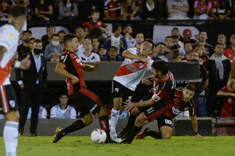 FOTO: River se llevó un triunfo crucial en su visita a Rosario.