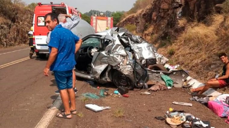 FOTO: Triple choque en Brasil: murieron dos turistas entrerrianas.