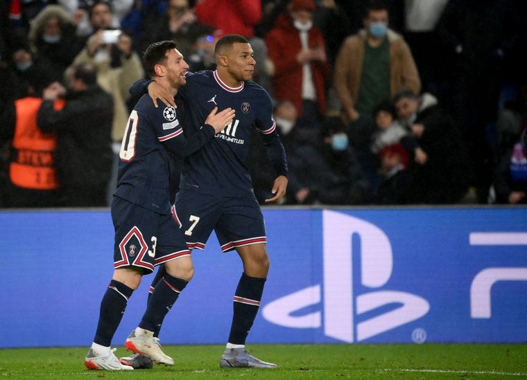 FOTO: Messi y Mbappé, parte de la temible ofensiva del PSG.