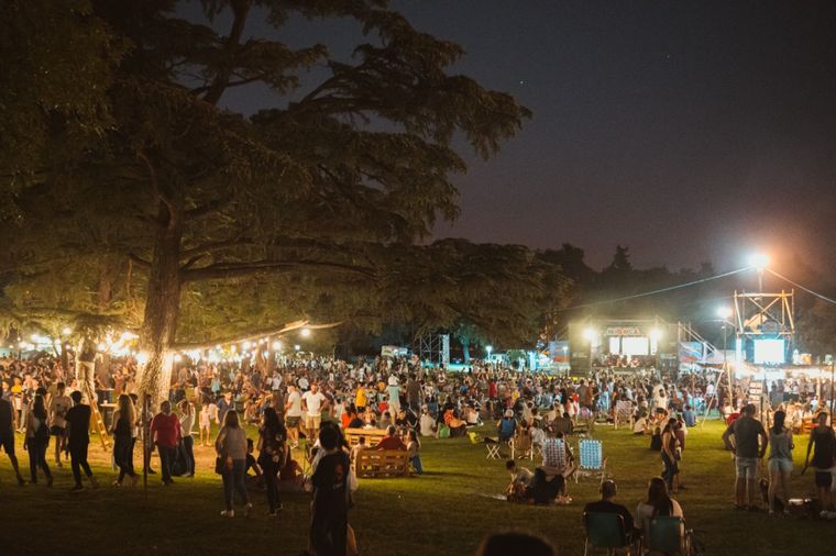 Mionca arrancó con todo: más de 20 mil personas en la primera gran noche