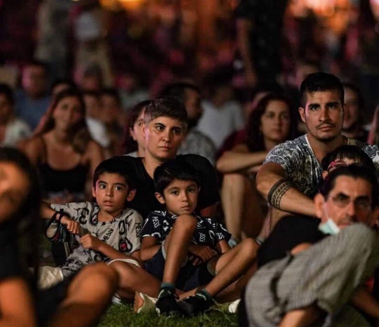 FOTO: Mionca arrancó con todo: más de 20 mil personas en la primera gran noche