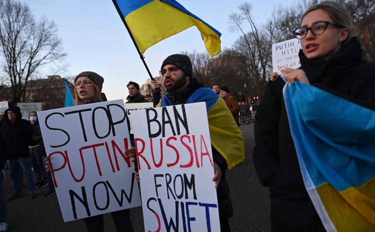 FOTO: Protestas contra la invasión de Rusia a Ucrania.
