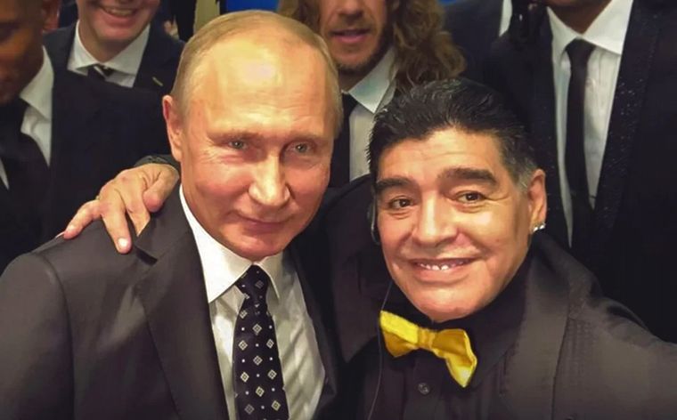 FOTO: Putin y Maradona, en el Mundial de Rusia 2018.