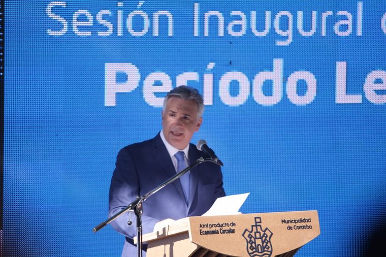 FOTO: Martín Llaryora encabezó la Sesión Inaugural del Concejo Deliberante.