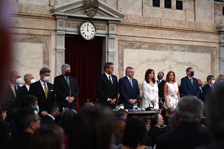 FOTO: Máximo Kirchner ausente durante el discurso de Alberto