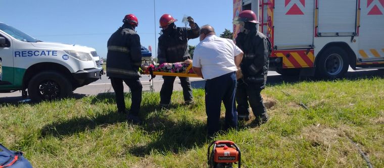 Un accidente se produjo en la Autopista Córdoba-Rosario. Hubo dos heridos.