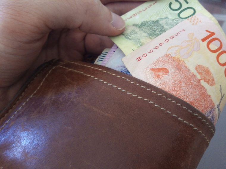 FOTO: El salario mínimo, vital y móvil asciende hoy a 33 mil pesos.
