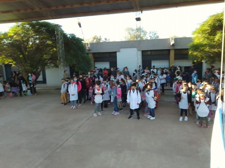 La emoción de una maestra por su último primer día de clases