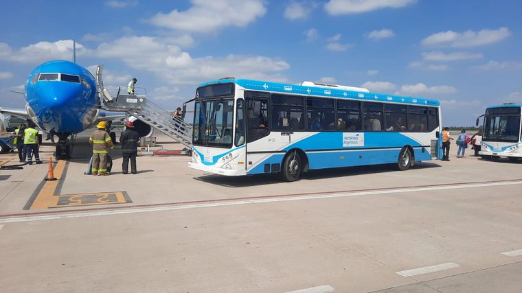 El avión de Aerolíneas Argentinas que aterrizó de emergencia en Córdoba.