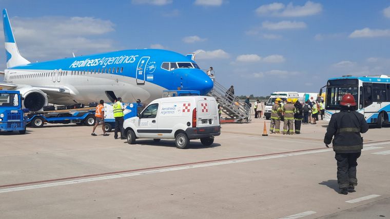 El avión de Aerolíneas Argentinas que aterrizó de emergencia en Córdoba.