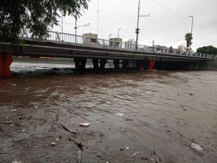 Complicaciones en ciudad de Córdoba por las fuertes lluvias