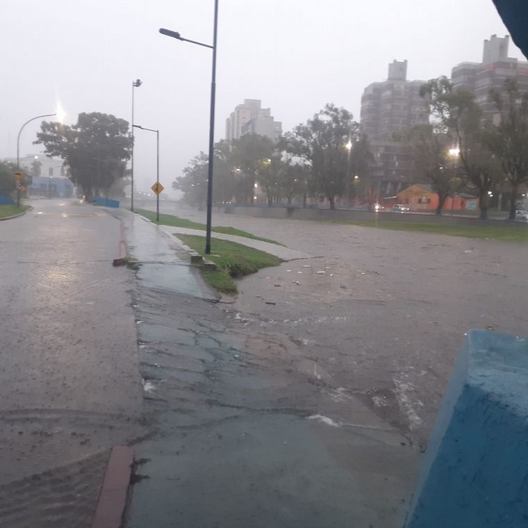 Complicaciones en ciudad de Córdoba por las fuertes lluvias