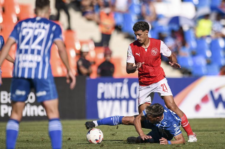 FOTO: Independiente y Godoy Cruz protagonizaron un partido con un show de goles.