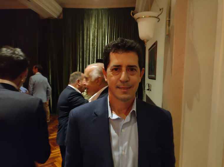 De Pedro valoró el "gran compromiso" del FdT contra la proscripción de Cristina.