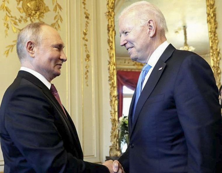 FOTO: Vladimir Putin y Joe Biden, en la primera cumbre entre EE.UU. y Rusia en 2021.