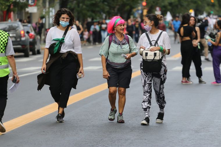 FOTO: Miles de mujeres marcharon por el centro cordobés por el 8 de marzo.