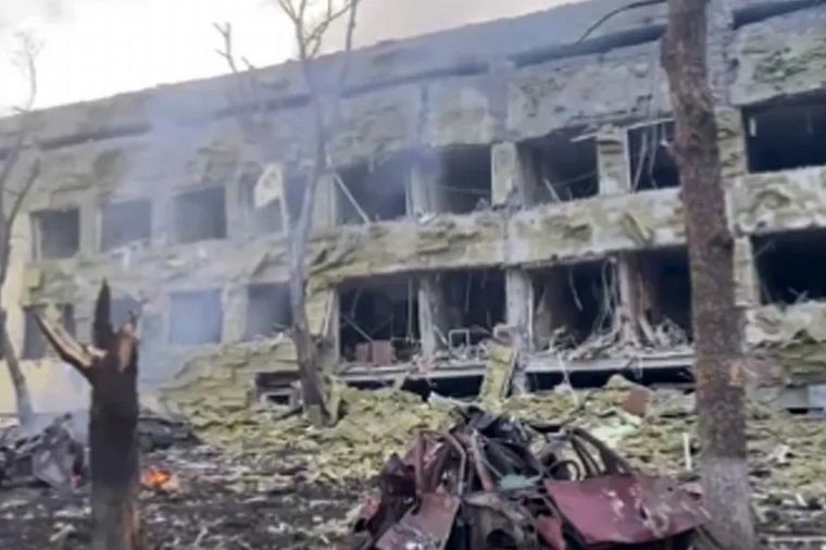 Ucrania denunció que Rusia bombardeó un hospital infantil (Foto: Captura - La Nación)