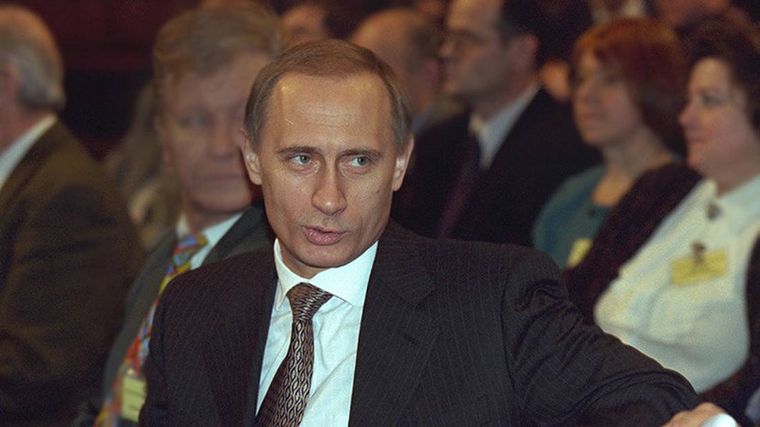 FOTO: Vladimir Putin fue agente de la KGB desde 1975 