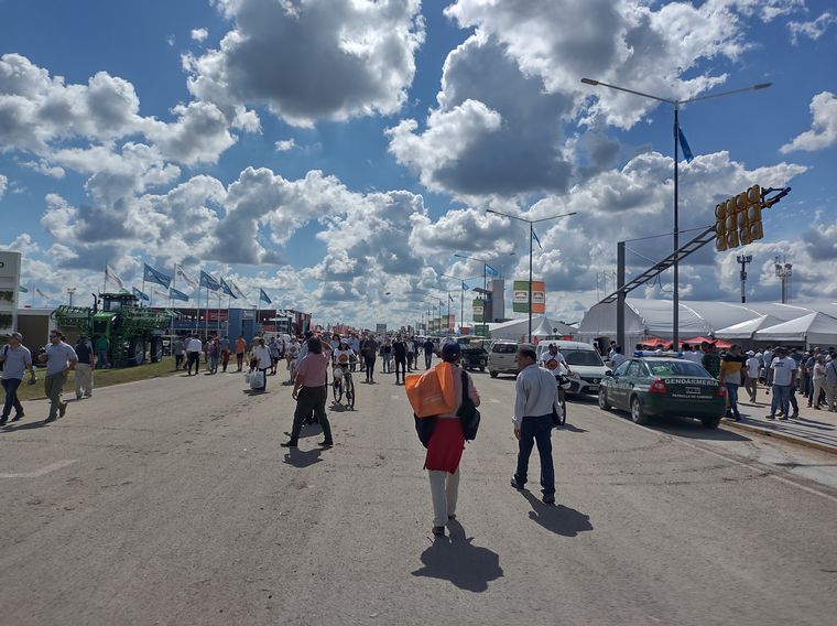 Sol y nubes y una infaestructura que colaboró para minimizar efectos de la lluvia