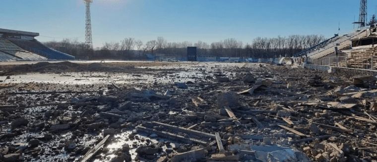 El estadio de un club ucraniano fue destruido por un bombardeo ruso (TyC Sports)