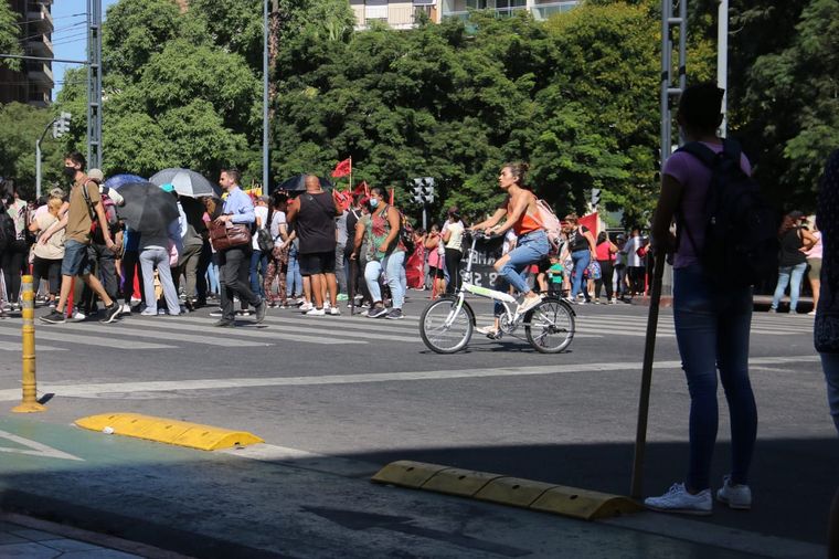 FOTO: Otra mañana complicada por marchas en Córdoba