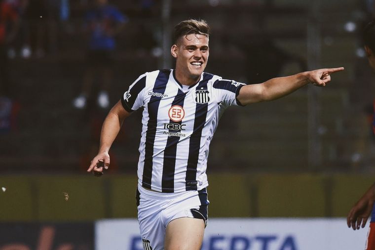 El atacante Federico Girotti anotó dos de los cuatro goles de 