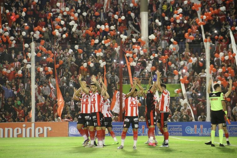 Instituto recibe a Quilmes e intenta seguir con su buena racha. 