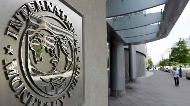 AUDIO: ¿En qué consiste la refinanciación de la deuda con el FMI?