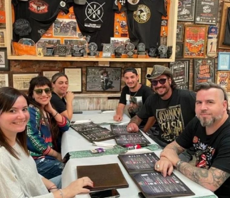 Gianinna Maradona y Daniel Osvaldo durante su fin de semana en Córdoba