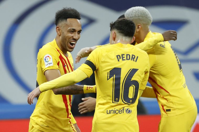 El Barcelona sorprendió y goleó a Real Madrid en el clásico español