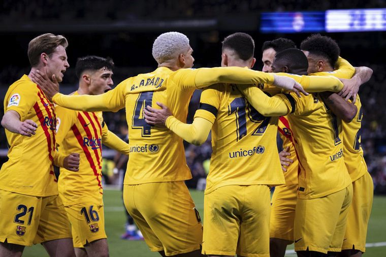 FOTO: El Barcelona sorprendió y goleó a Real Madrid en el clásico español
