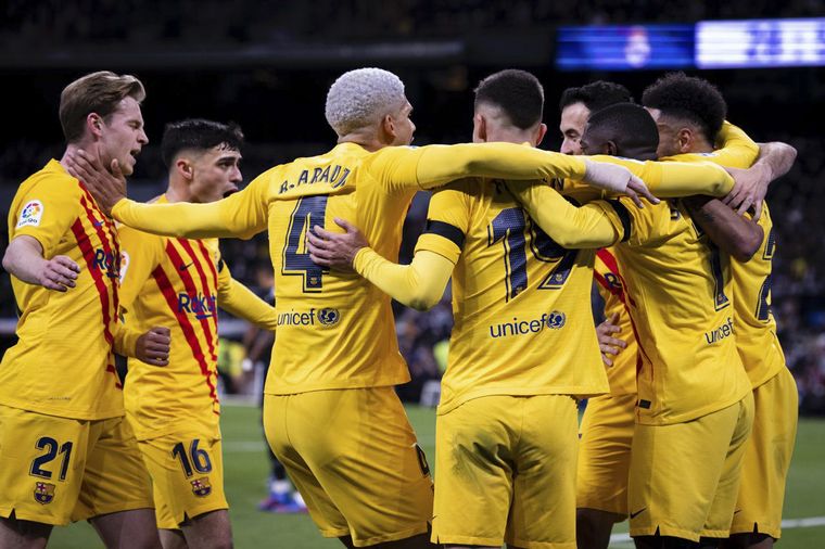 El Barcelona sorprendió y goleó a Real Madrid en el clásico español