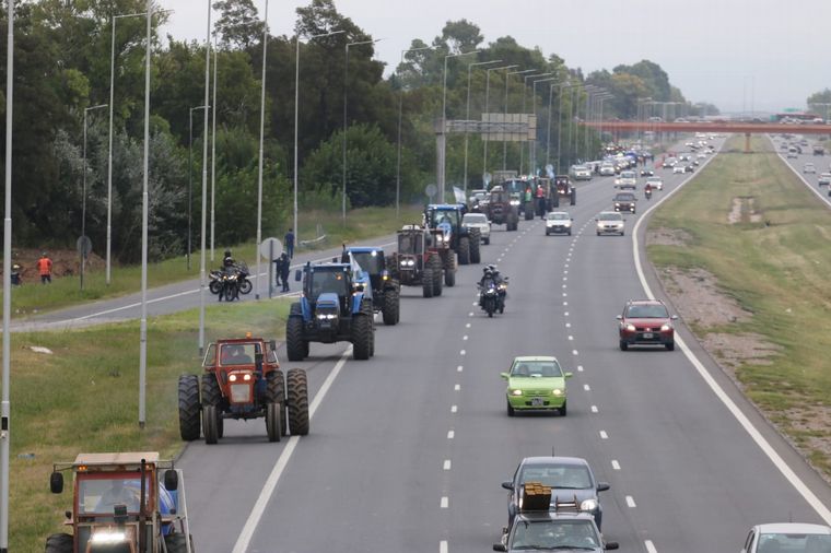Tractorazo de productores autoconvocados en Córdoba