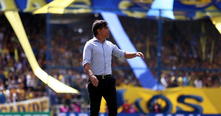 Sanguinetti obligado a cambiar